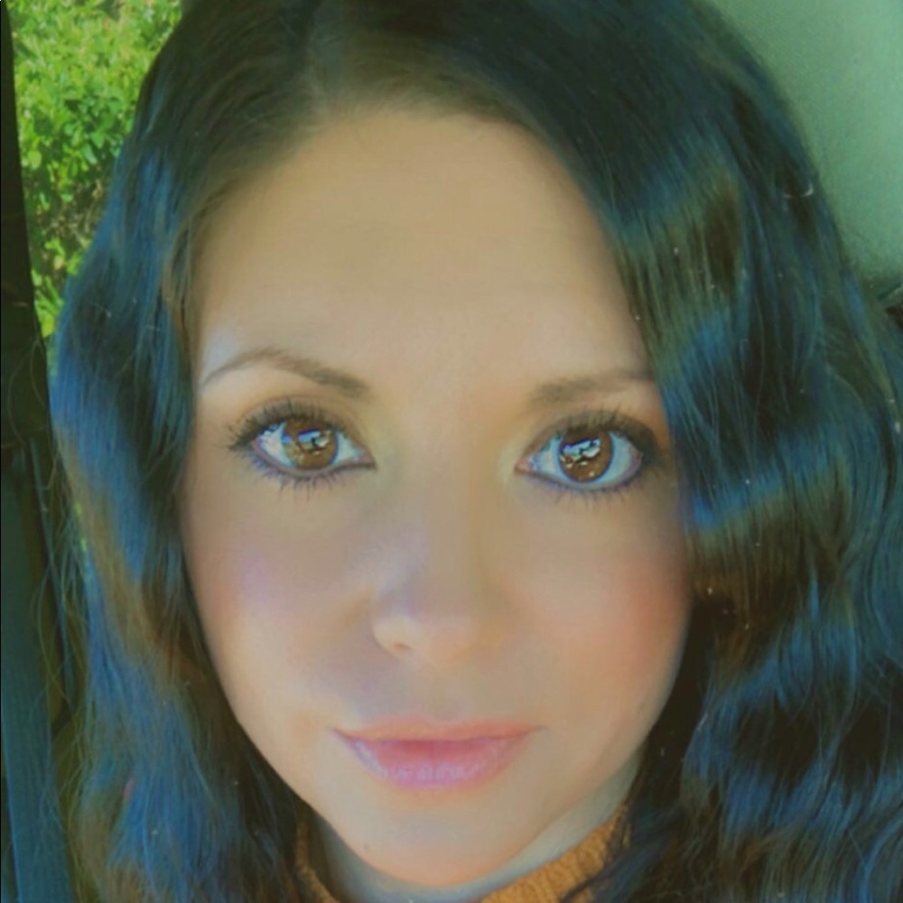 Meet your Posher, Amanda